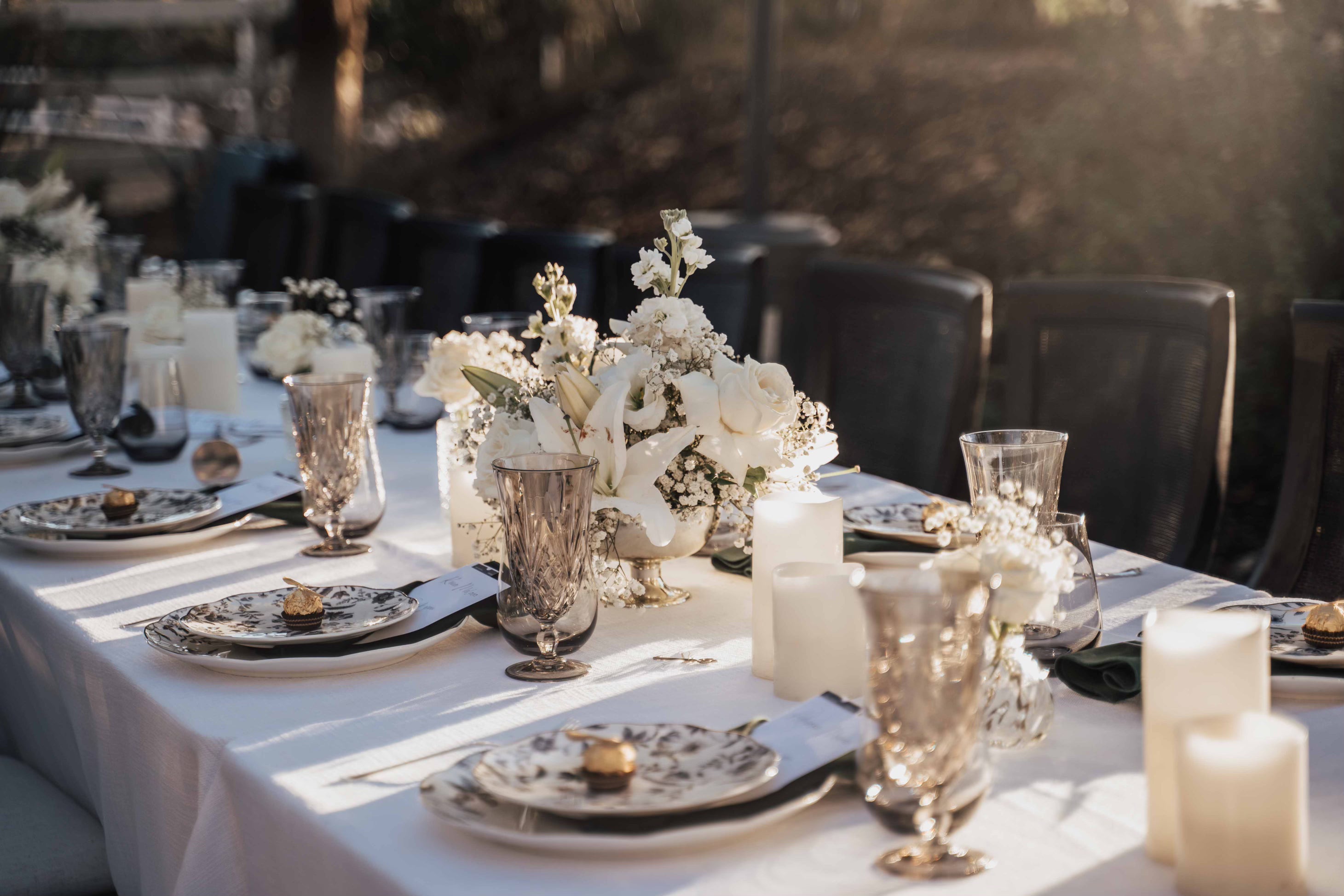 White_Wedding_Centerpieces_-_Babies-Breath